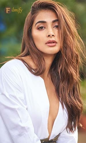 >Salman Replaces Star Actress For His Love Interest Pooja Hegde ?