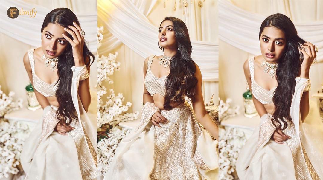 Shivani: Flaunted her elegant looks in a white lehenga.