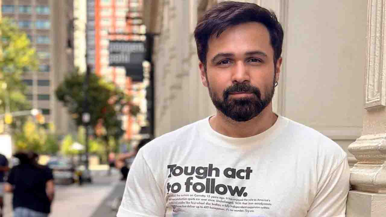 Emraan Hashmi compares the Bollywood and South Film Industries.