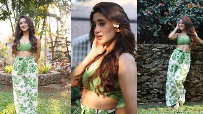 Shivangi Joshi’s Mesmerizing Green Co-ord Set: A Perfect Pick for Your Next Vacation!