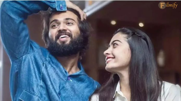 Vijay Devarakonda Intimate Pics With His GF Are Leaked