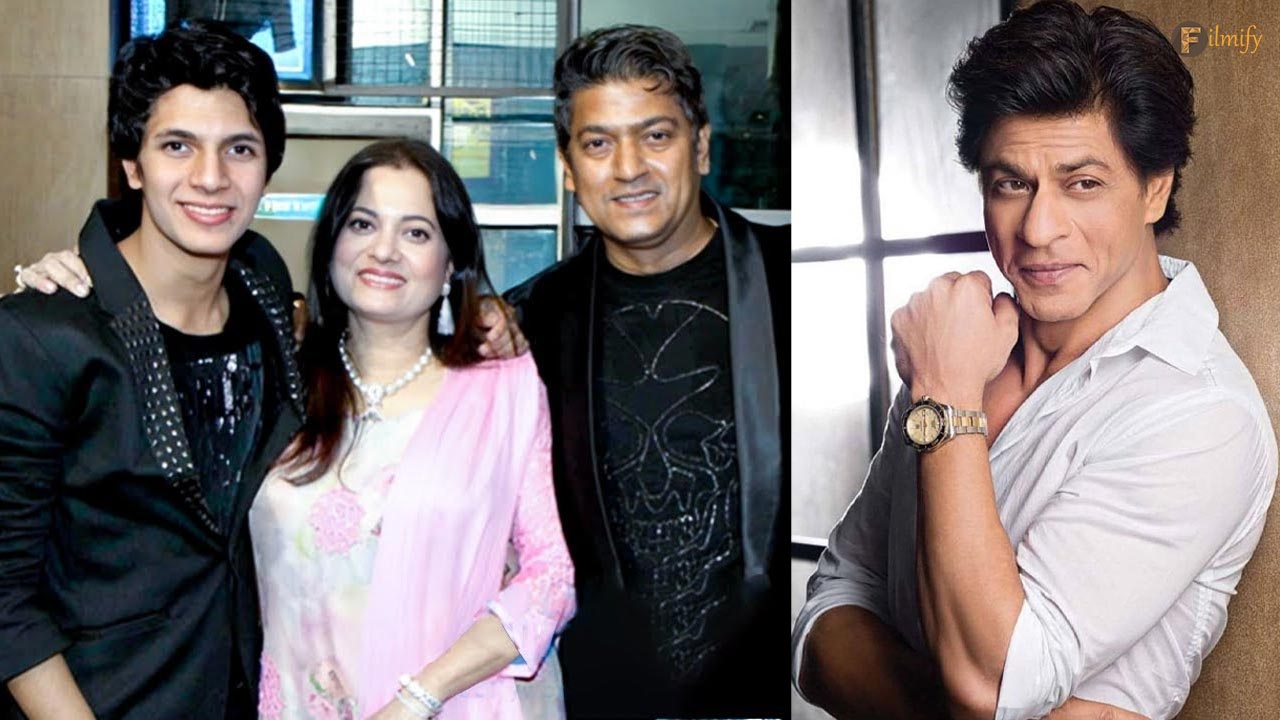 'Shah Rukh Khan should keep his promise' says the wife of the late singer Aadesh Shrivastava.